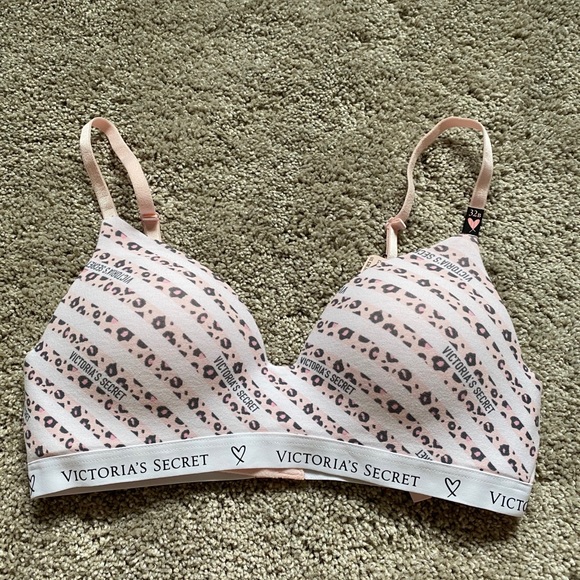 VS Bra - Picture 2 of 4